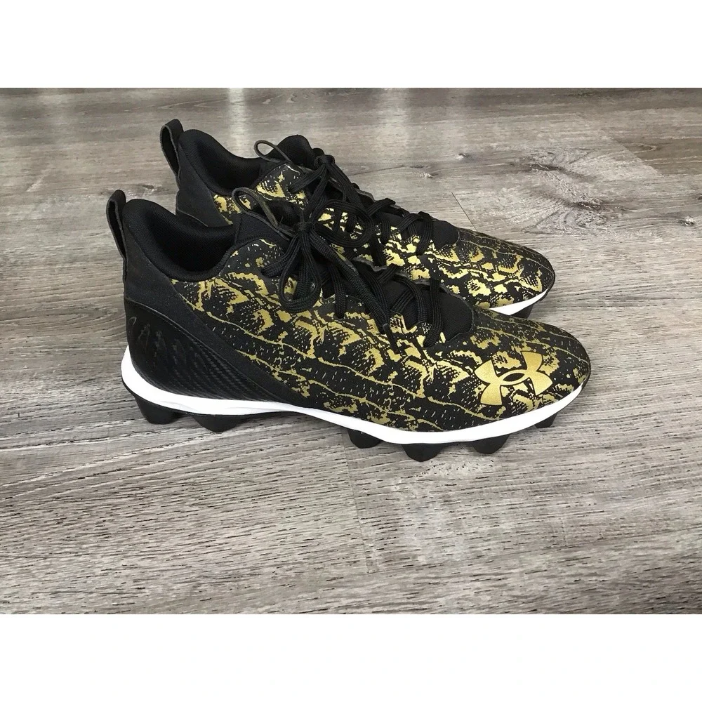 Under Armour Men's Size 9 Spotlight Football Cleats Black Gold 3024252-001.